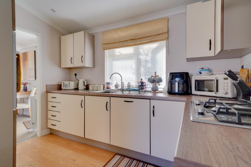 Brook Way, St. Ives, PE27 photo 4