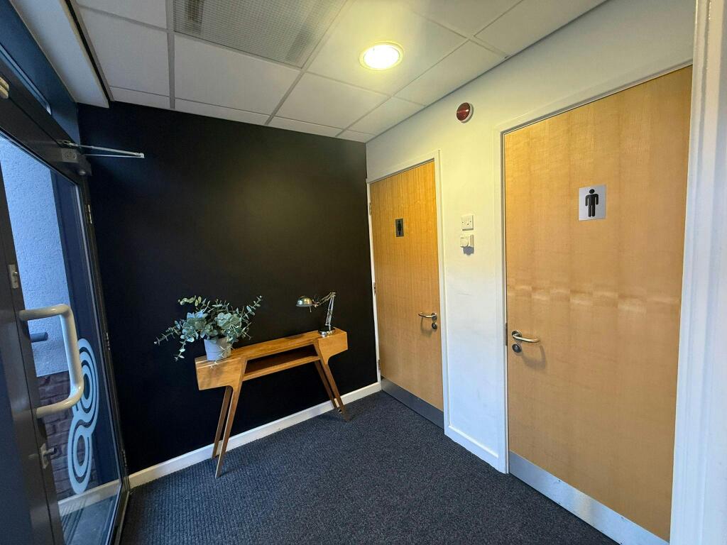 937ec9aa317d47bbbcd e628.jpg