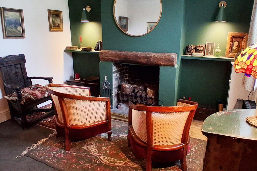 House in Tunbridge Wells, Goudhurst - More