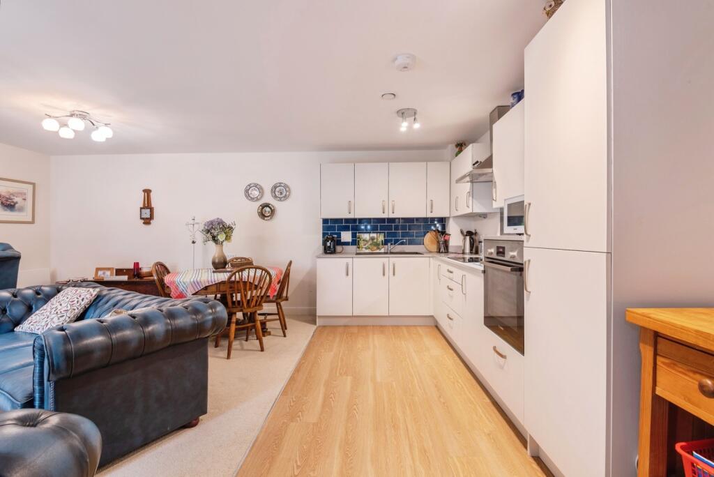 Apartment in Taunton - View 5