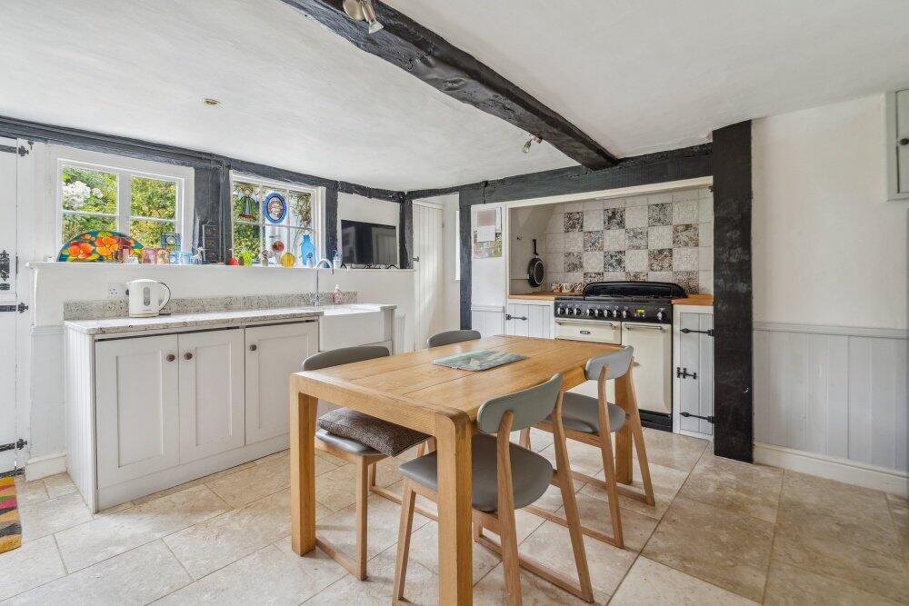 Old Bakery Cottage, Wooburn Town, Wooburn Green, Buckinghamshire, HP10 photo 3