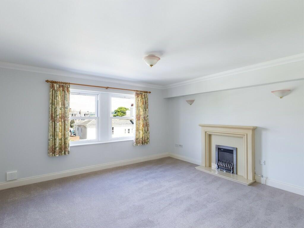 Waldorf Apartments, Folkestone photo 2