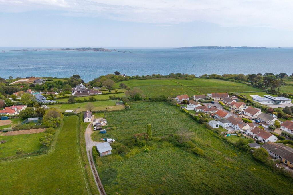 Main image of property: Les Blanches Vinery Cottage, Route de Jerbourg, St Martin, GY4