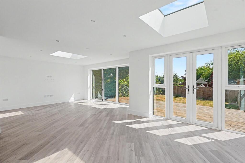 House in Southend-on-Sea - View 3