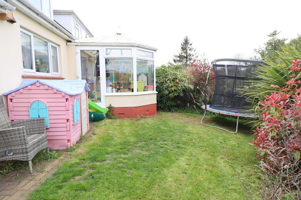 House in Southend-on-Sea - View 4