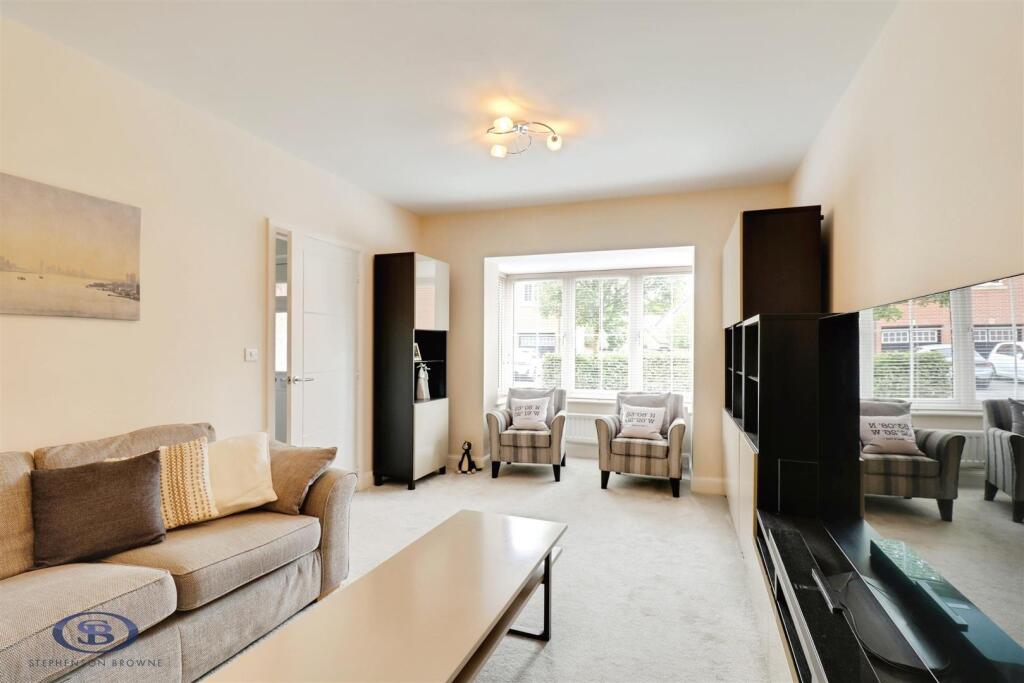 House in Stoke-on-Trent - View 4