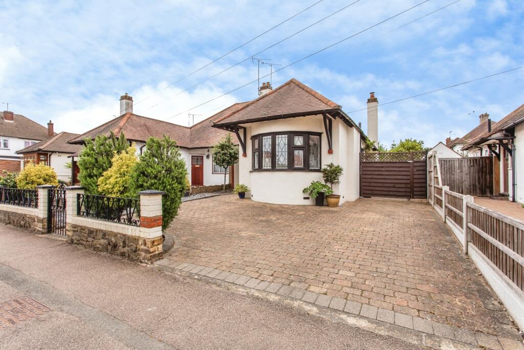 Main image of property: Midhurst Avenue, Westcliff-on-Sea, Essex, SS0