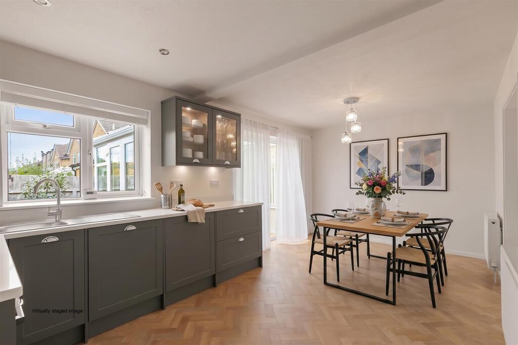 House in Bradford, Scalebor Park, Burley - View 4