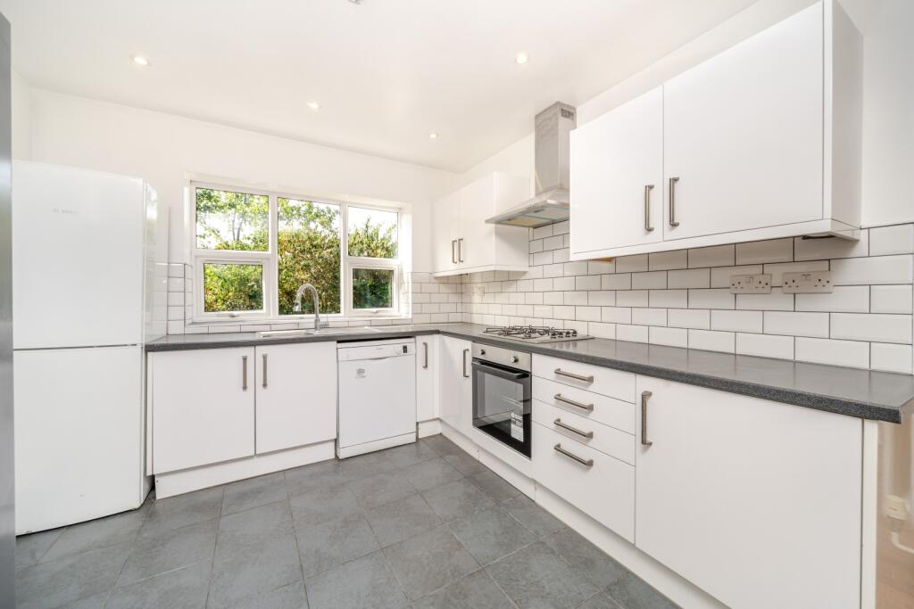 House in London - View 5