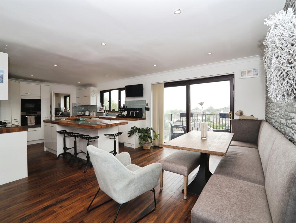 House in Llantrisant - View 2