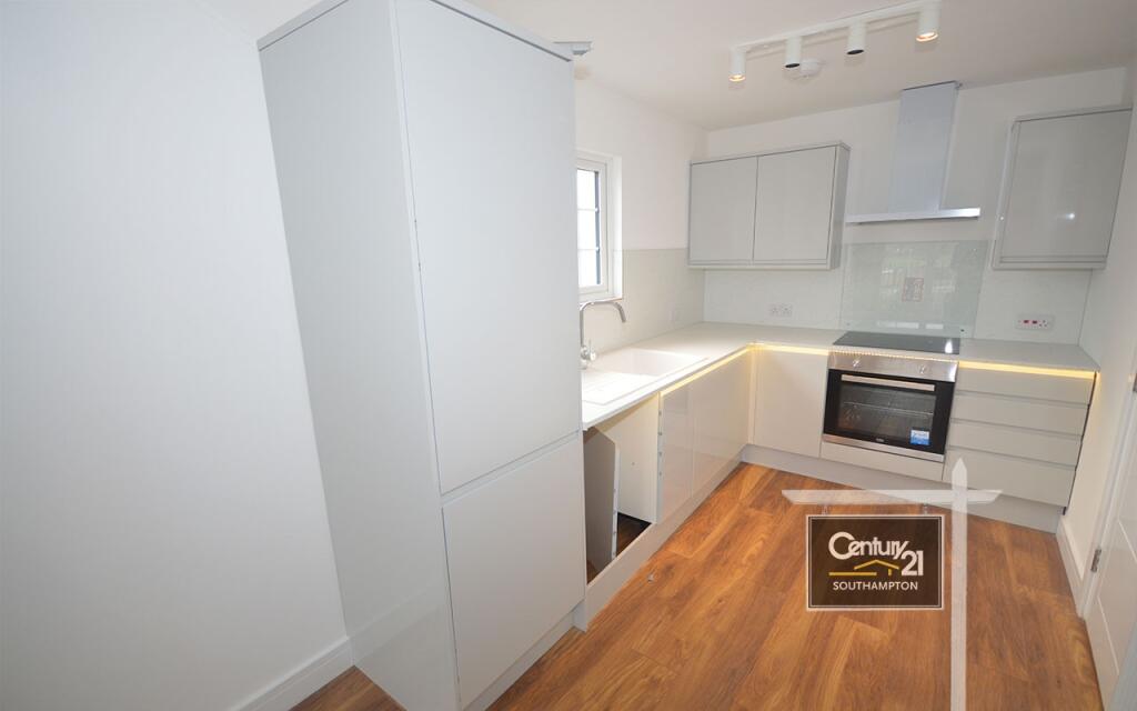 Main image of property: |Ref: R153351|, Swanage Close, Southampton, SO19 2EW