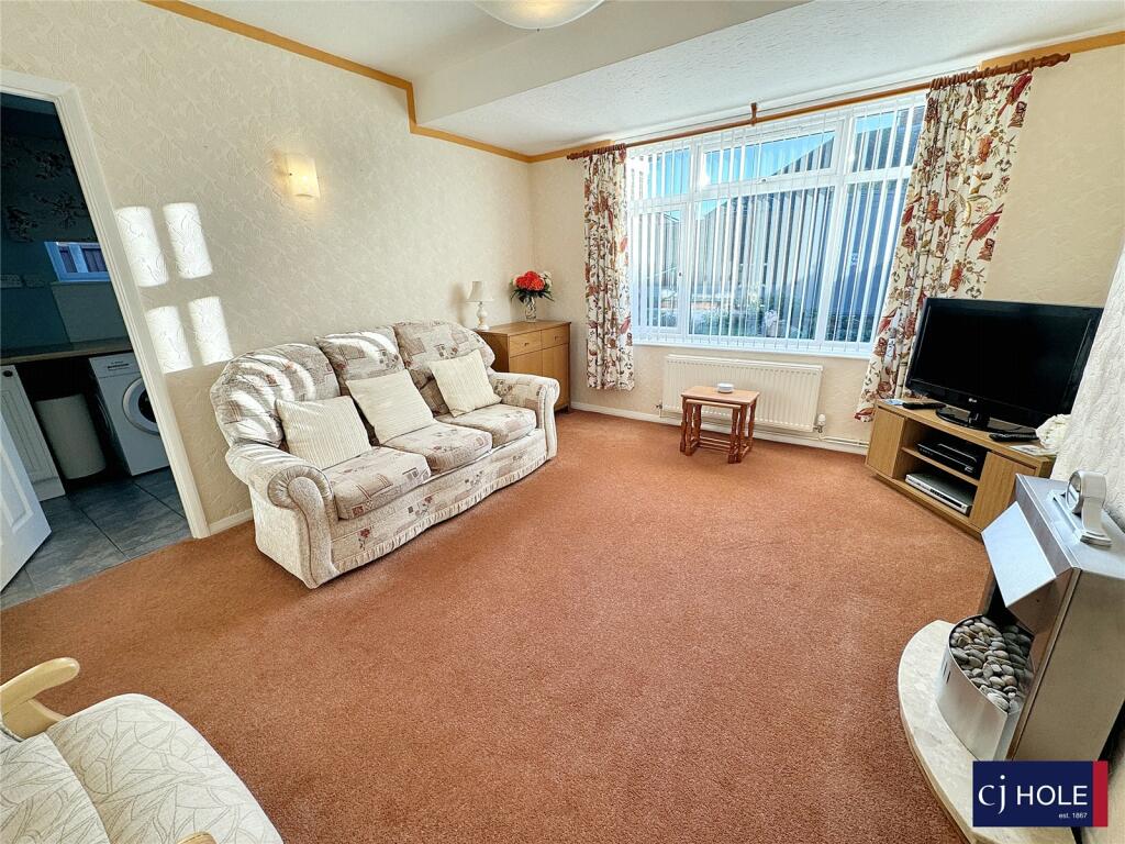 Horsbere Road, Hucclecote, Gloucester, GL3 photo 2