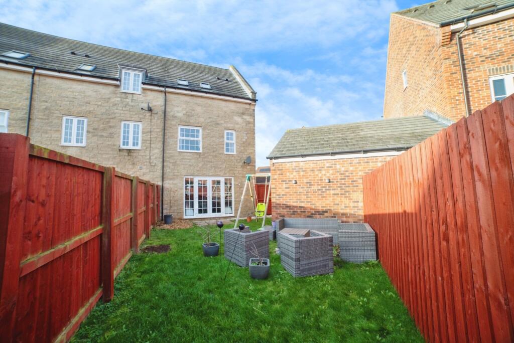Sylvan Avenue, Kirkby-in-Ashfield, Nottingham, Nottinghamshire, NG17 photo 4