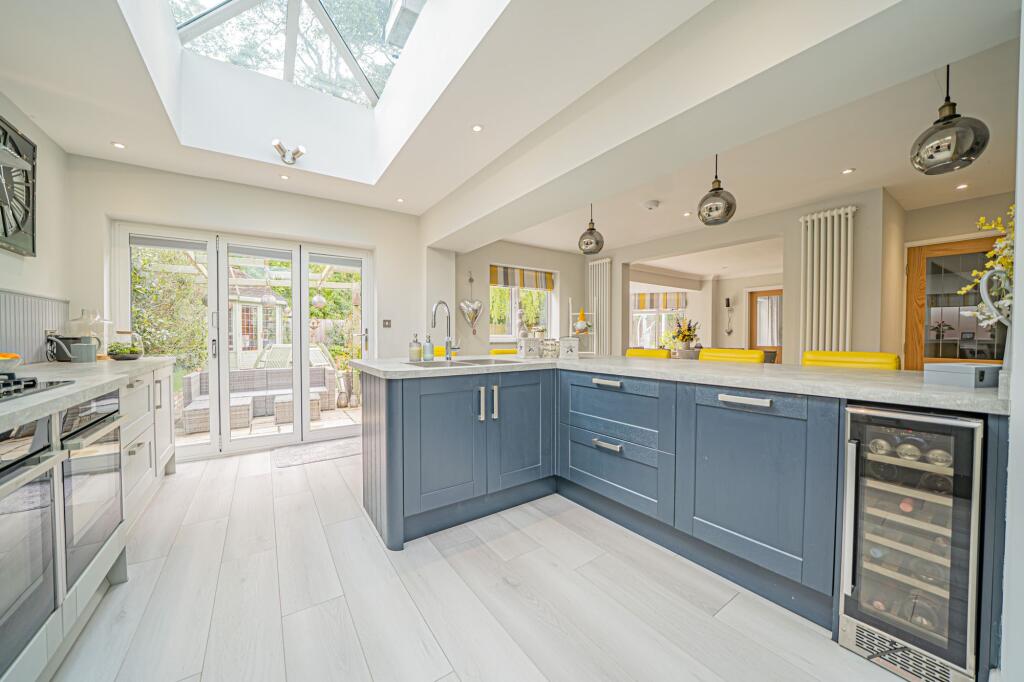 House in Solihull, Dorridge - More