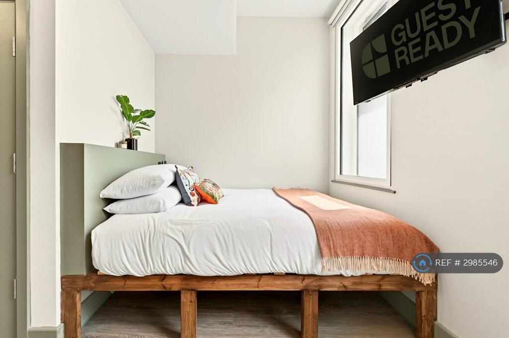 Apartment in London, Greenhill, Wealdstone - View 2