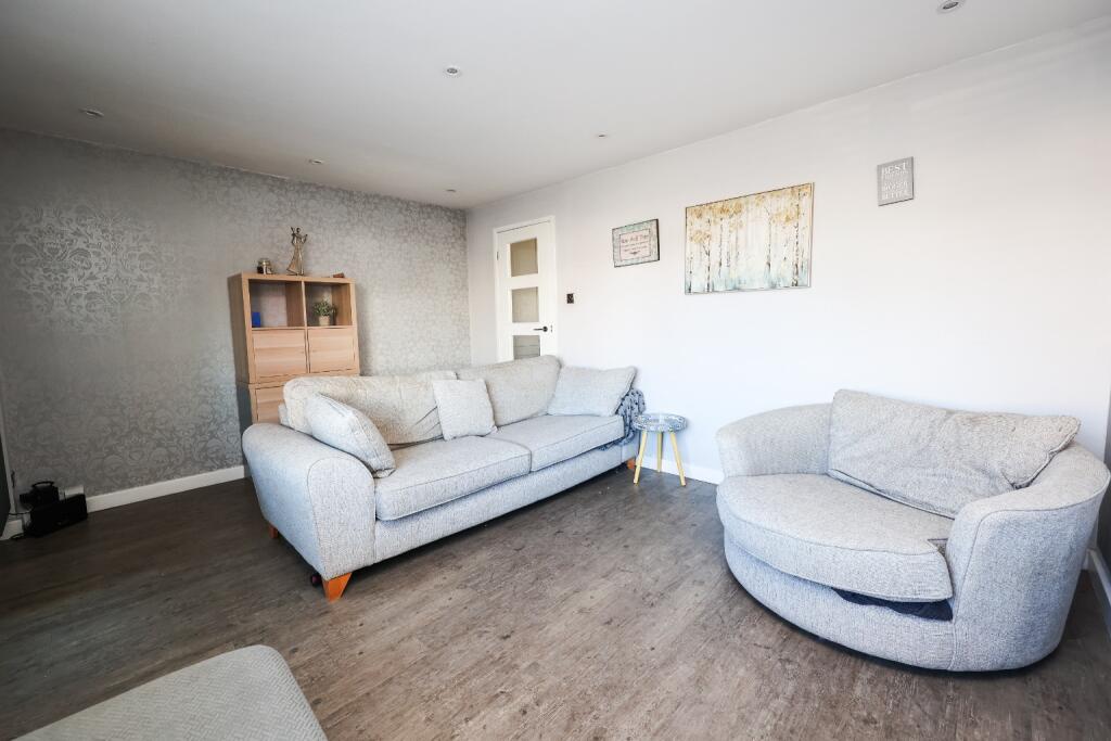 House in Lincoln, Bracebridge Low Fields, Boultham Moor - More