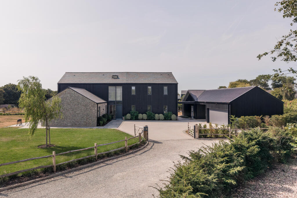House in Chichester, Earnley - View 5