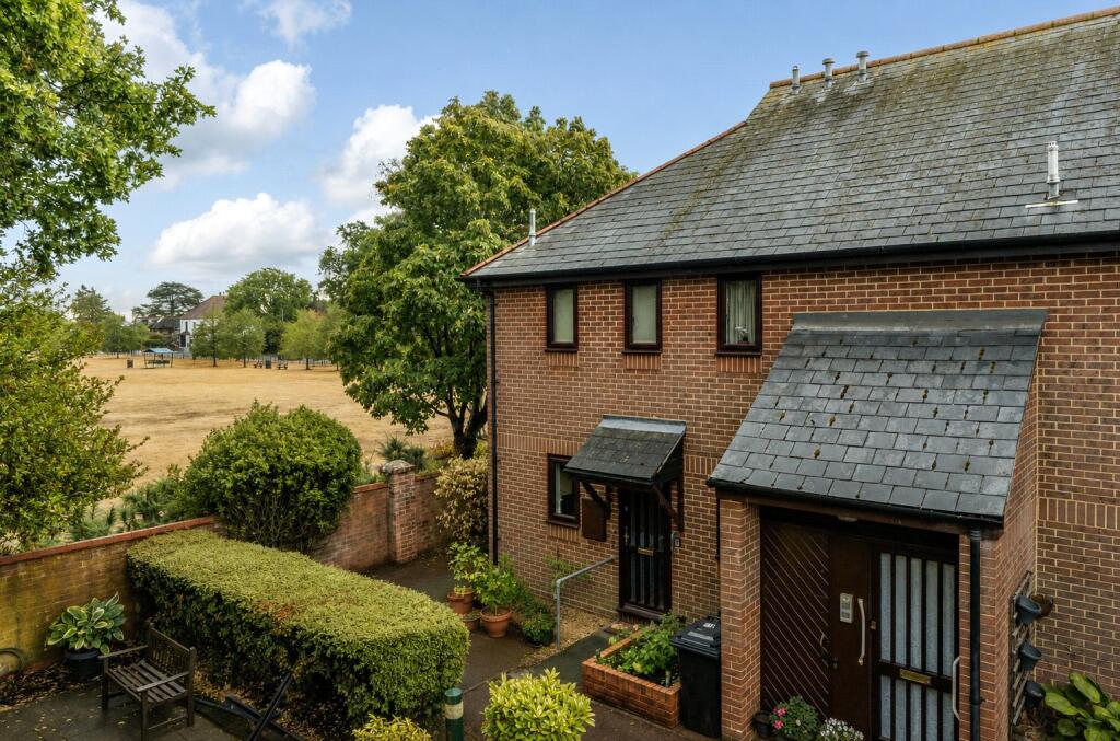 Main image of property: Badgers Croft, Victoria Road, Mortimer Common, Reading, RG7