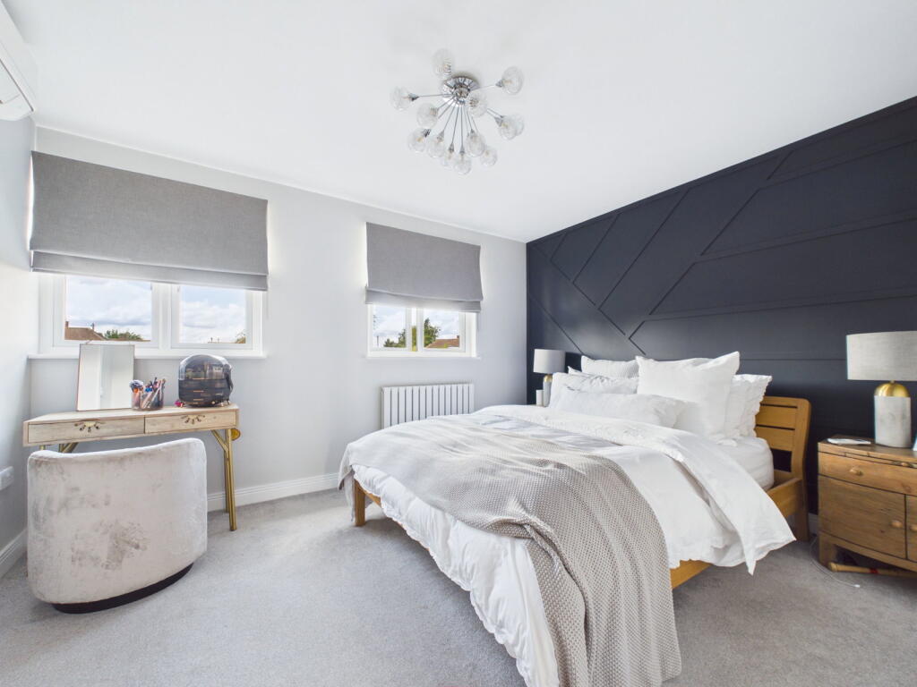 House in Slough, Windsor and Maidenhead - View 4