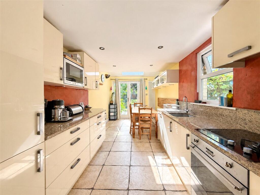 House in Cambridge, Romsey - View 2