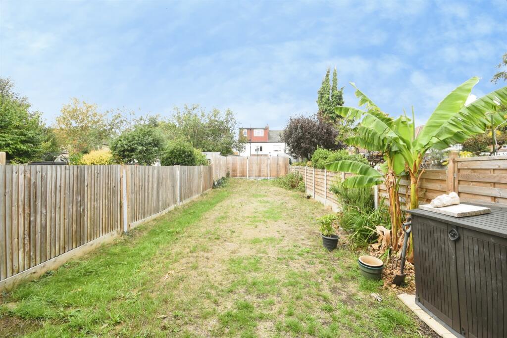 House in Romford - View 2