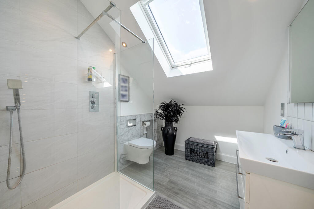 Apartment in London, Blackbrook, Southborough - More