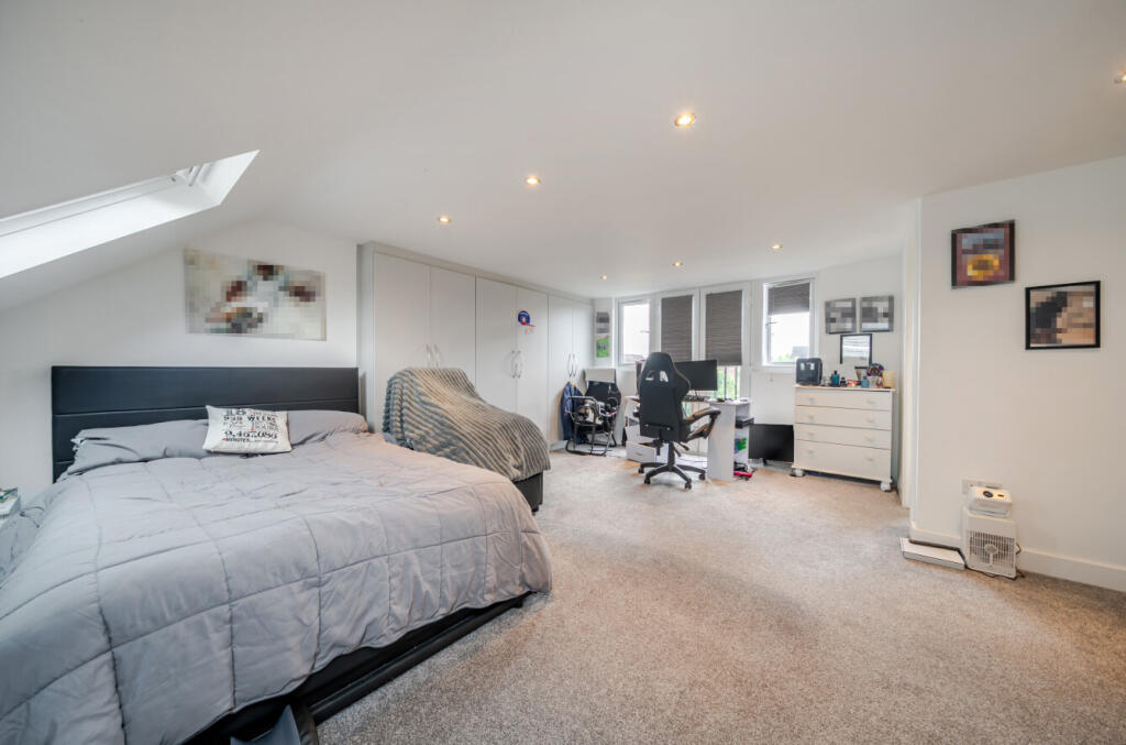 House in Chislehurst, Belmont - View 5