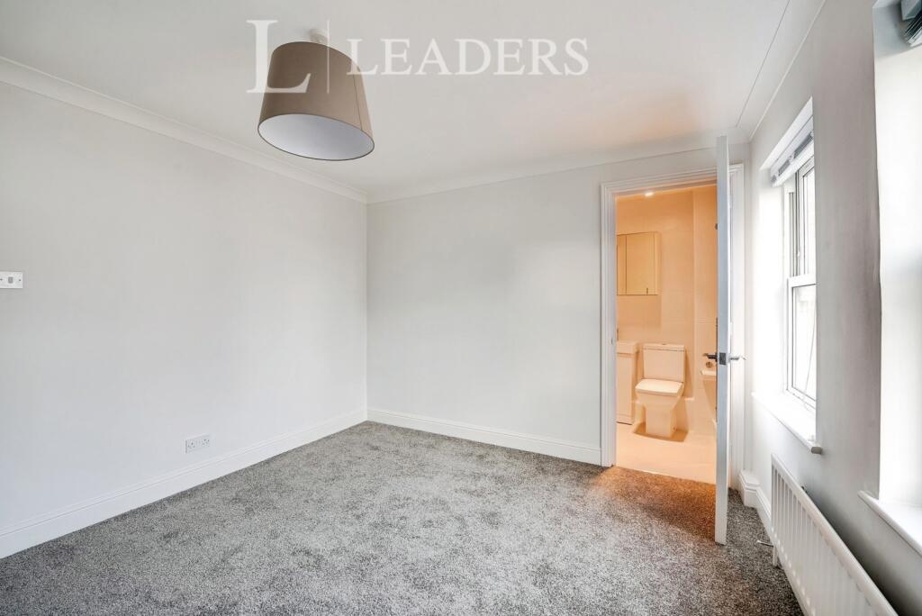 Apartment in Portsmouth - More