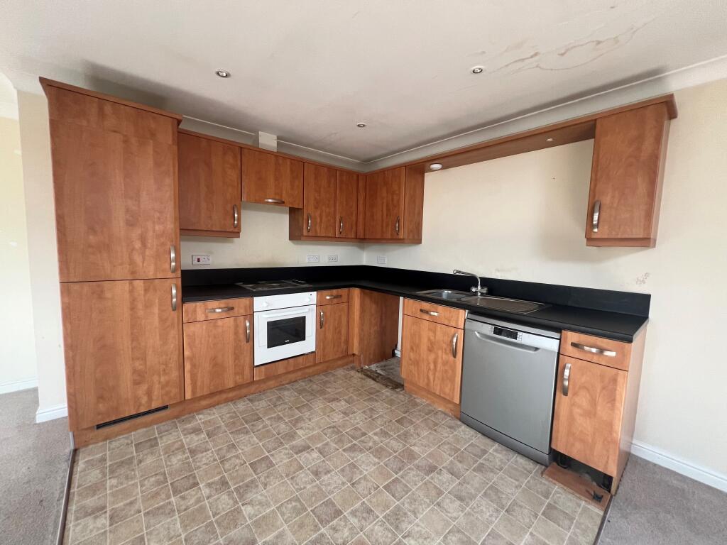 Apartment in North Tyneside, North East - View 4