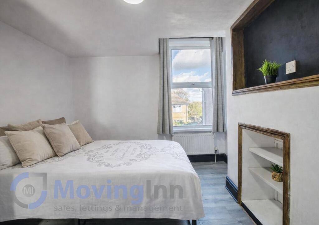 Main image of property: Plumstead Common Road, Woolwich, SE18 3AS