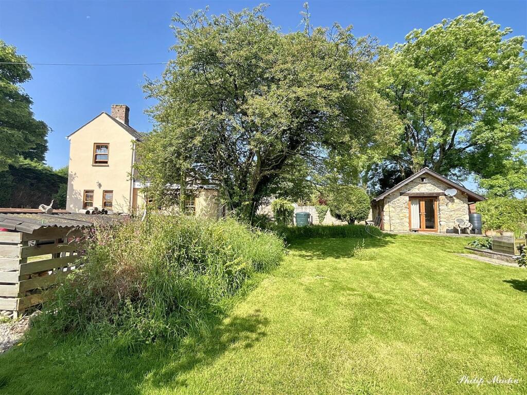 4-bed house on Lower Sticker, St. Austell, £595,000