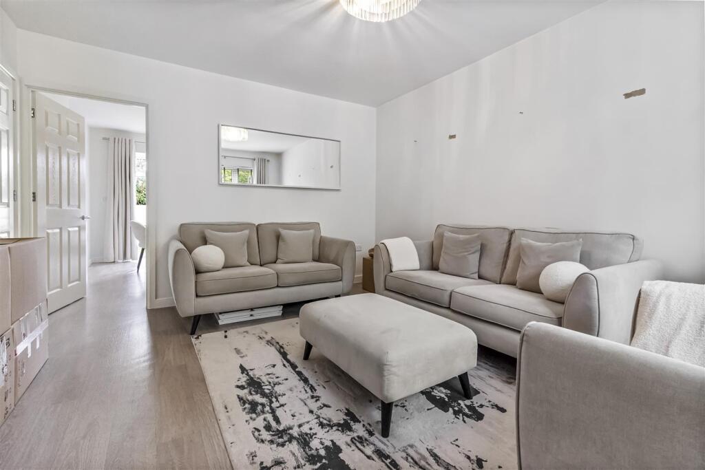 House in Worthing, West Sussex - View 3