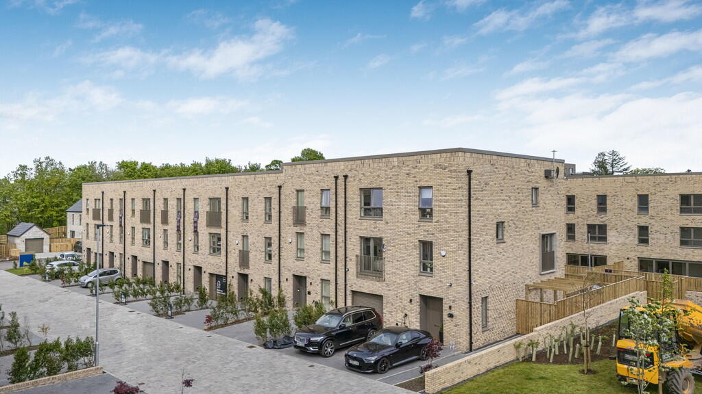 5-bed house on Rector Gardens, Jordanhill Park, £639,000