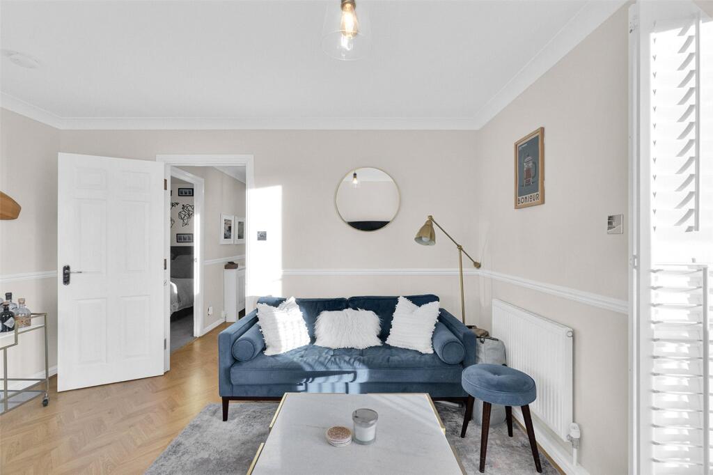 Island Row, E14 - View 3