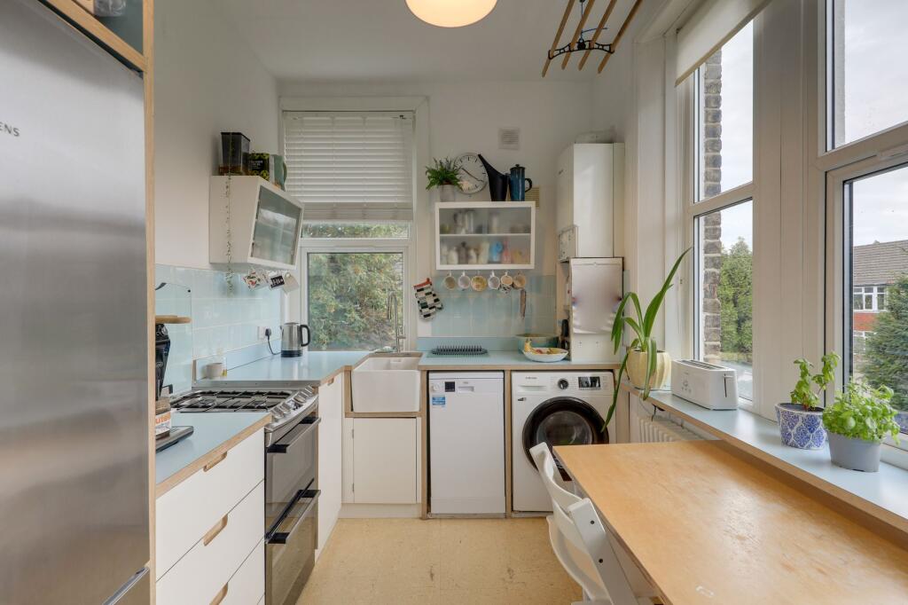 Apartment in London - More