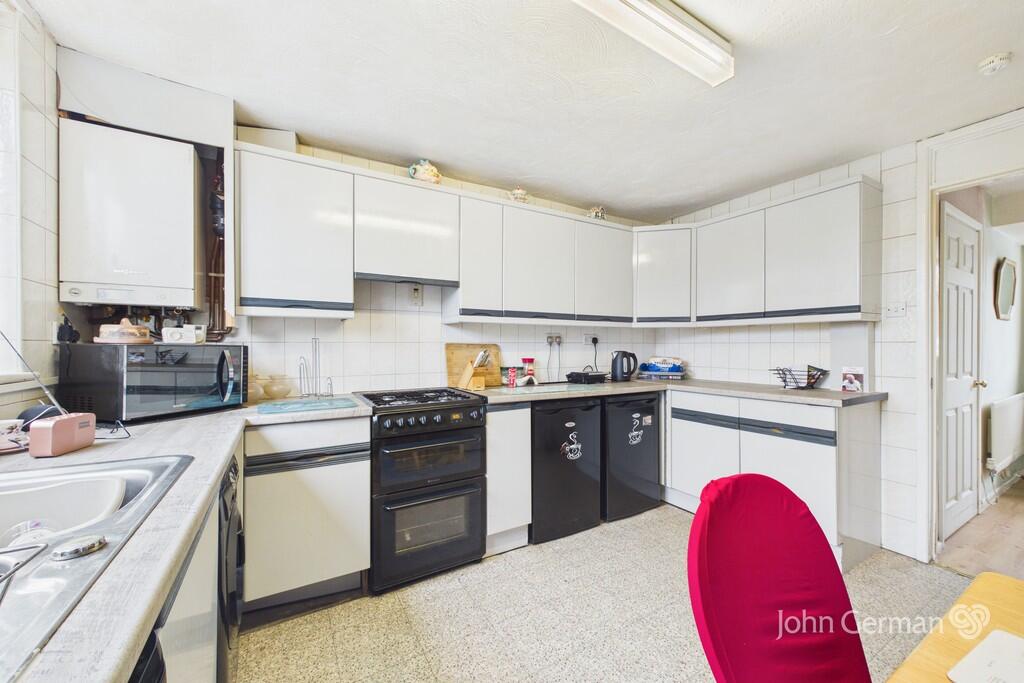 Scott Close, Lichfield photo 3