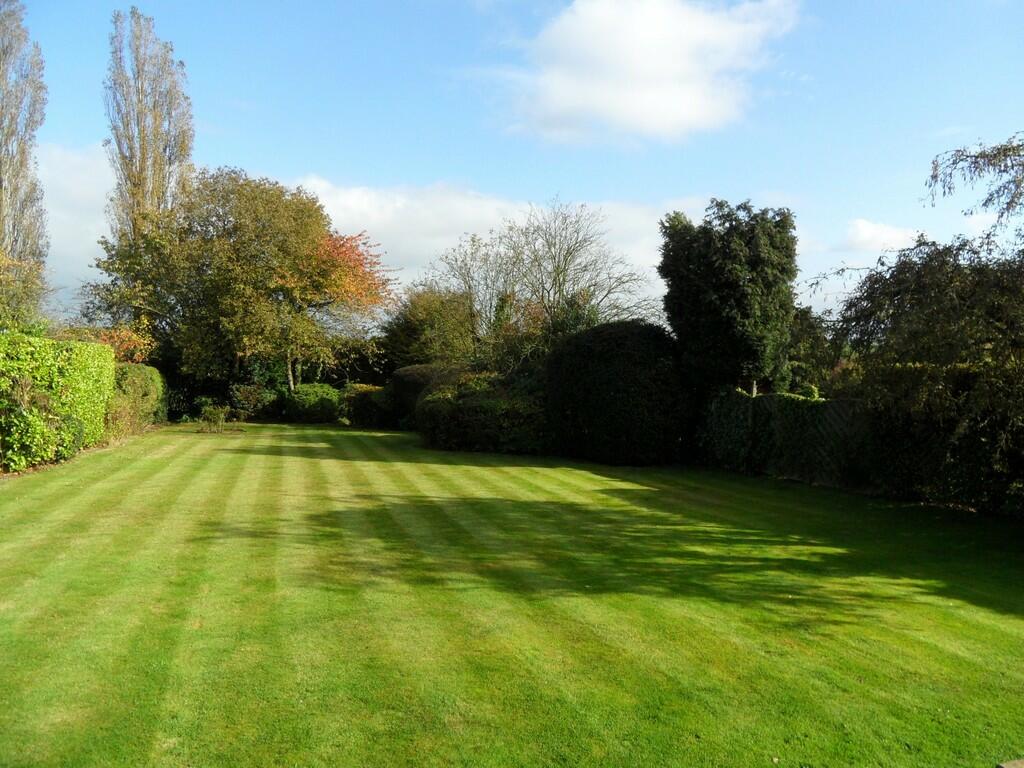 Newbry 14 Wayside Crescent, Scarcroft, LS14 3BD photo 2