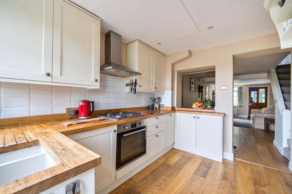 House in Redhill - View 2