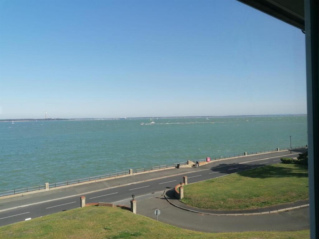 Apartment in Cowes, Isle of Wight - View 4