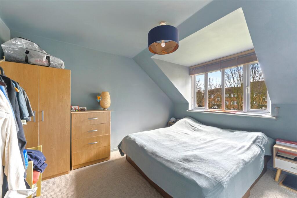 Apartment in London - View 5