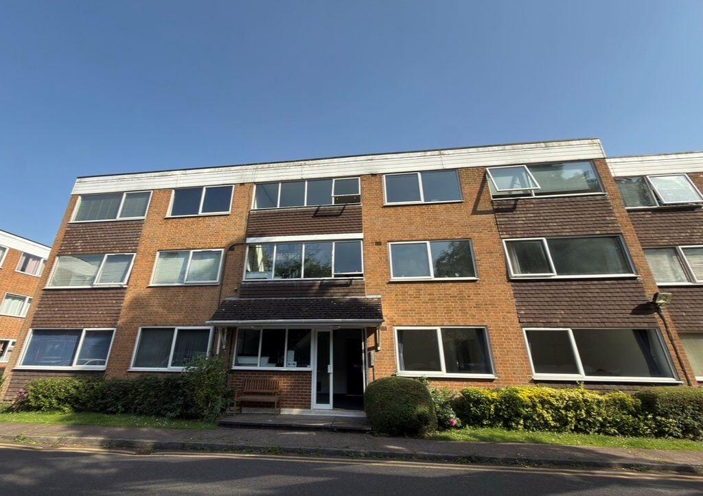 Main image of property: Kingston Court, Lichfield Road, Four Oaks, Sutton Coldfield, B74 2RT