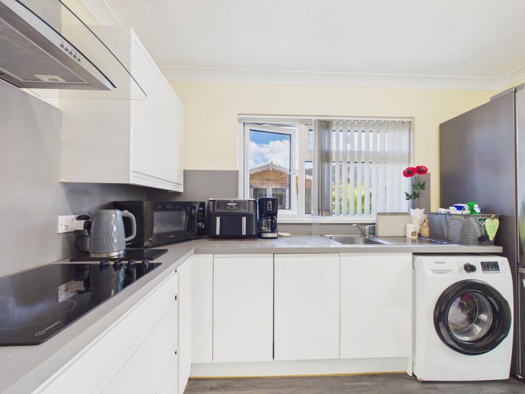 1, Trevaughan Gardens, Whitland, SA34 photo 3