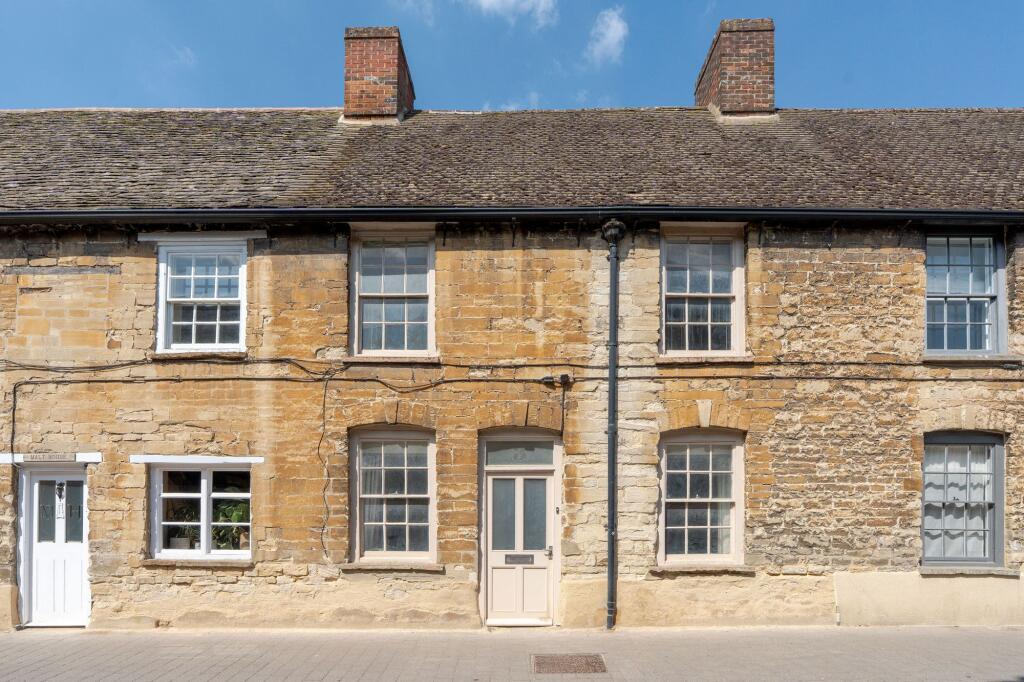 Main image of property: Hensington Road, Woodstock, OX20