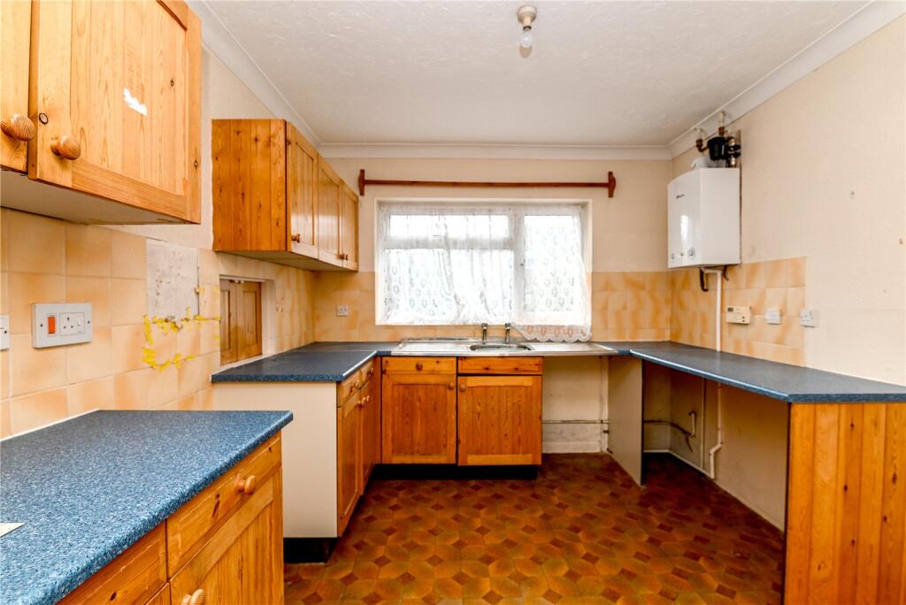 House in Southampton - More