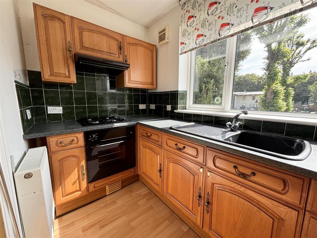 Apartment in Portsmouth, Southsea - View 4