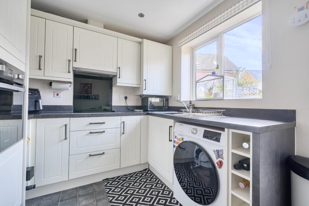 House in Weston-super-Mare, Locking Castle - View 3
