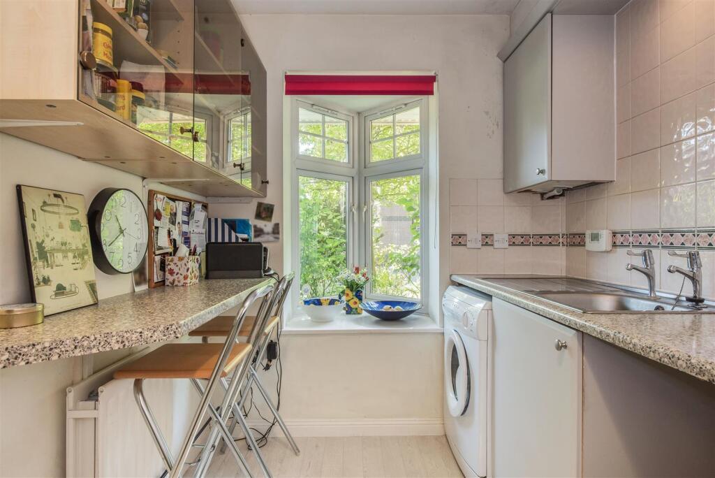 House in Brighton - View 5