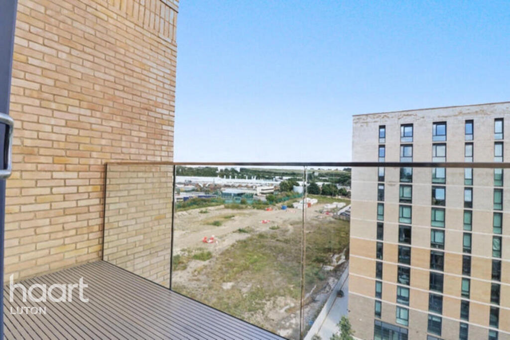 Apartment in Luton - View 6
