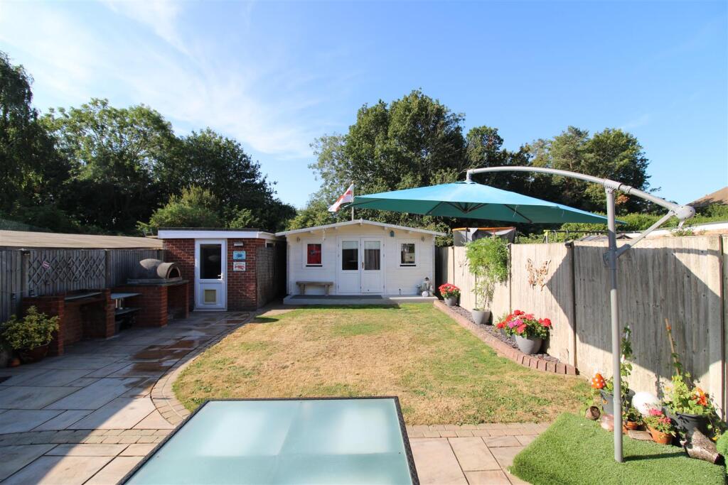 House in Fareham, Portchester - View 3