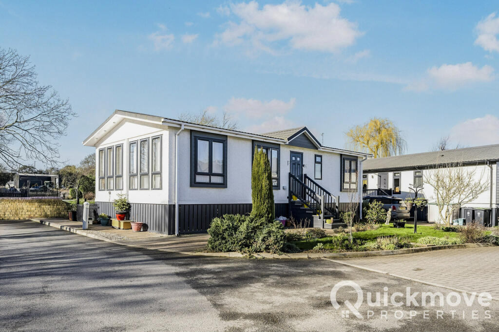 2-bed caravan on Peterborough, Cambridgeshire, PE8, £175,000
